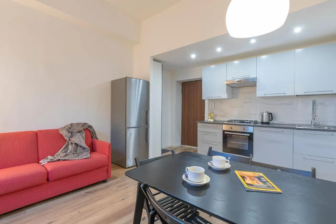 Renovated Apartment Near Loreto Padova 78 Milano Italien